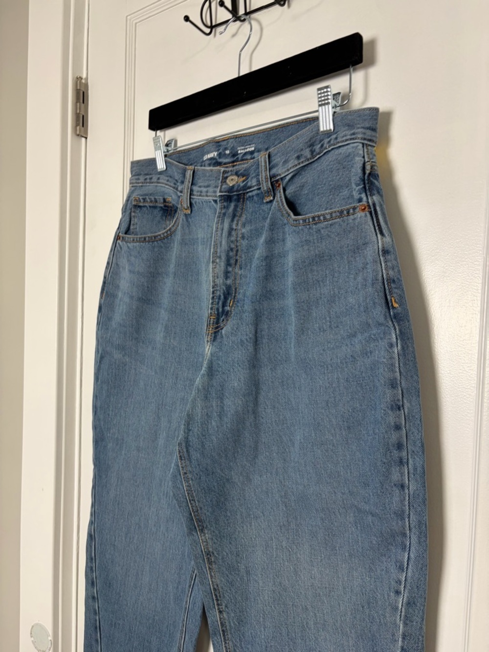 Old Navy Extra High Rise Balloon wide leg Jeans - Picture 14 of 16
